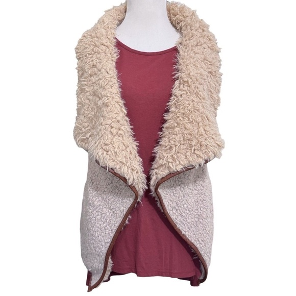Love Tree Faux Fux Wool Blens Fleece Vest Size Small Popcorn Texture - Picture 1 of 9
